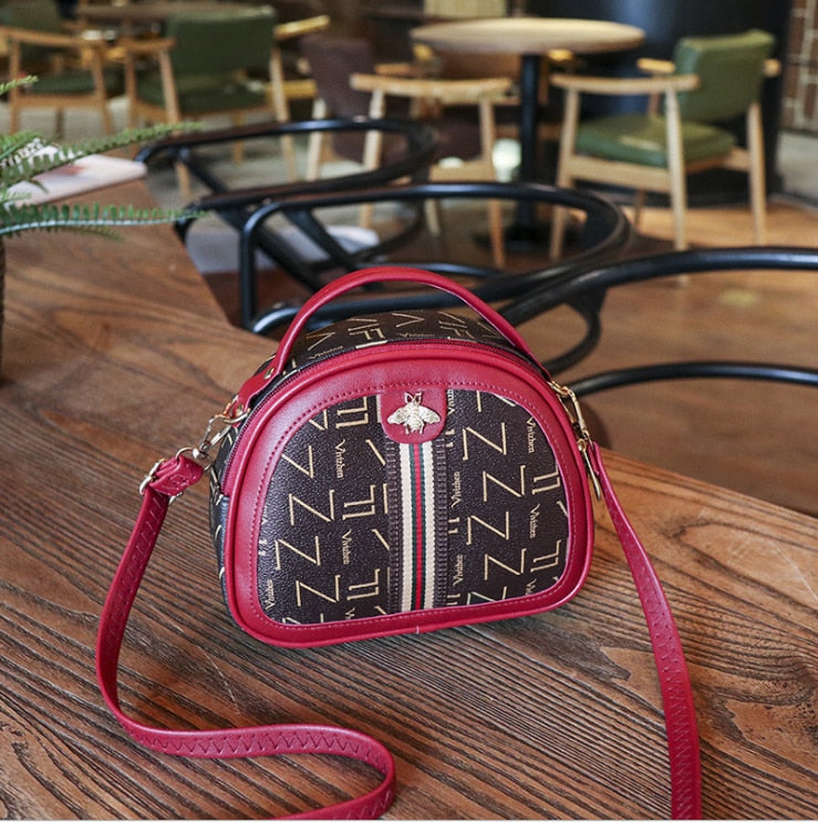 Women Shoulder Bag New Printed Letter Bee Messenger Bag Famous Design Versatile Fashion Casual Crossbody Bag Lady Handbag Clutch