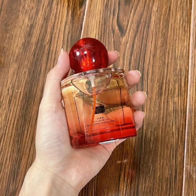 Top Quality Brand Perfume Unisex Men Women Long Lasting Wood Floral Natural Taste for Men and Women Fragrances