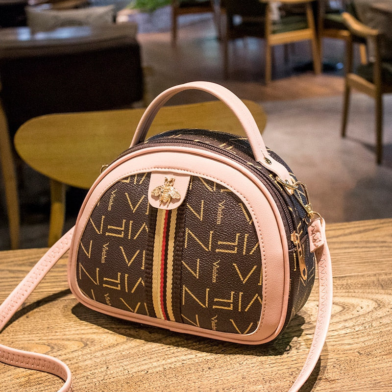 Women Shoulder Bag New Printed Letter Bee Messenger Bag Famous Design Versatile Fashion Casual Crossbody Bag Lady Handbag Clutch
