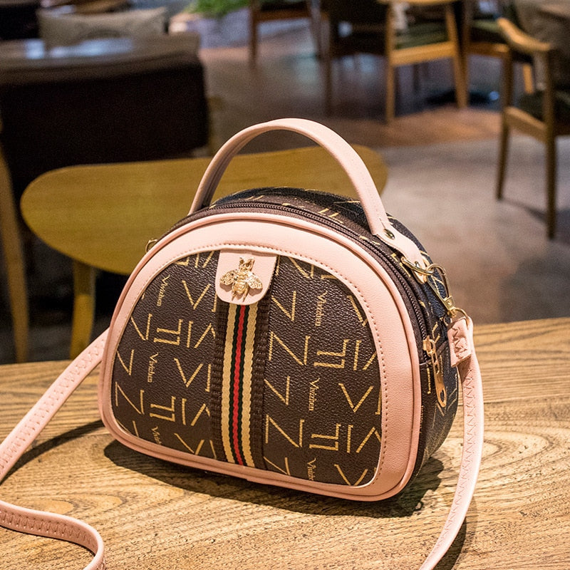 Women Shoulder Bag New Printed Letter Bee Messenger Bag Famous Design Versatile Fashion Casual Crossbody Bag Lady Handbag Clutch